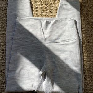 Lululemon Wunder Under 25” Size 6